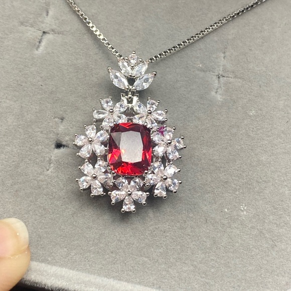 Victorian style Imitation Pigeon Blood Red Ruby Necklace Pendant - Picture 16 of 16